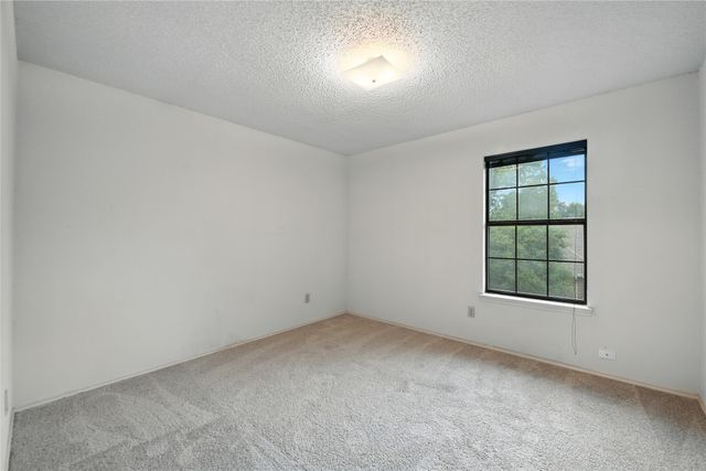 2116 S Winding Creek Drive, Grapevine, TX 76051