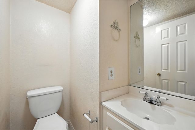 2116 S Winding Creek Drive, Grapevine, TX 76051
