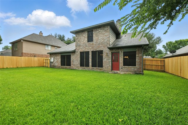2116 S Winding Creek Drive, Grapevine, TX 76051