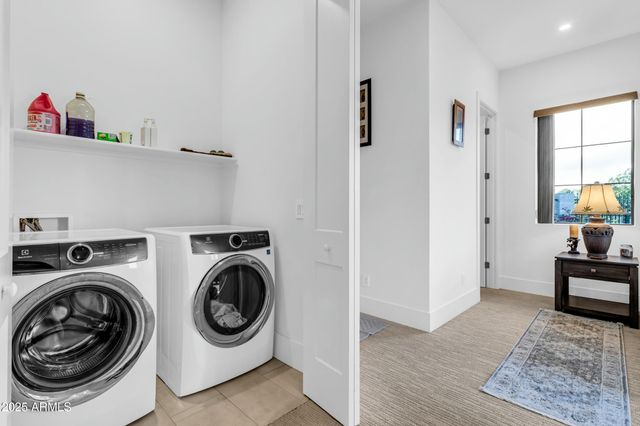 908 W CALDWELL Street, Phoenix, AZ 85041