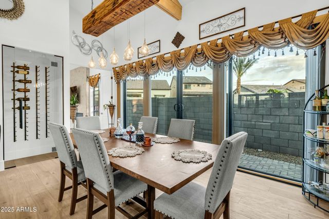 908 W CALDWELL Street, Phoenix, AZ 85041