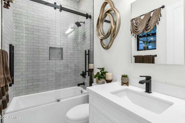 908 W CALDWELL Street, Phoenix, AZ 85041