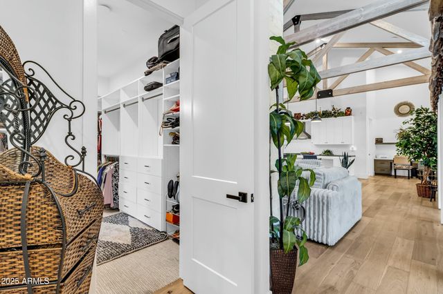 908 W CALDWELL Street, Phoenix, AZ 85041