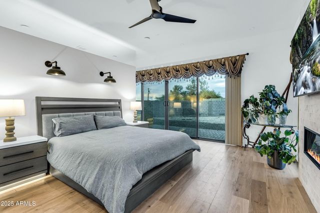 908 W CALDWELL Street, Phoenix, AZ 85041