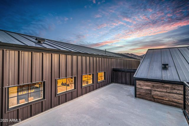 908 W CALDWELL Street, Phoenix, AZ 85041