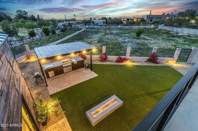 908 W CALDWELL Street, Phoenix, AZ 85041