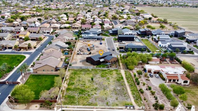 908 W CALDWELL Street, Phoenix, AZ 85041