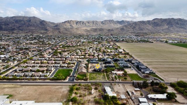 908 W CALDWELL Street, Phoenix, AZ 85041