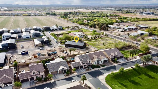 908 W CALDWELL Street, Phoenix, AZ 85041