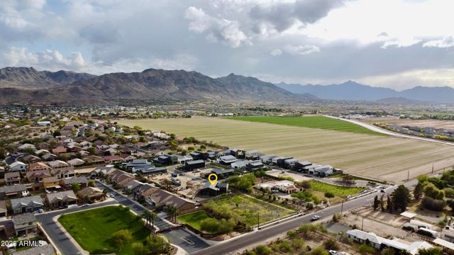 908 W CALDWELL Street, Phoenix, AZ 85041