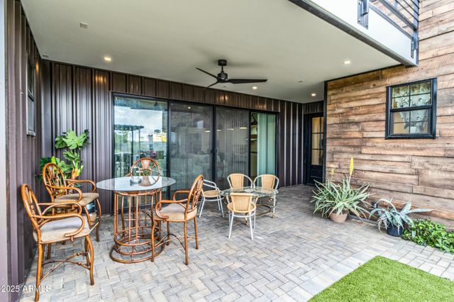 908 W CALDWELL Street, Phoenix, AZ 85041