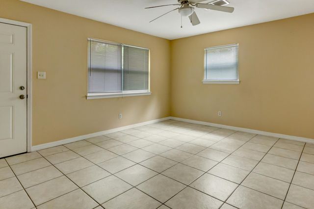 348 Gladys Street, Fort Walton Beach, FL 32547