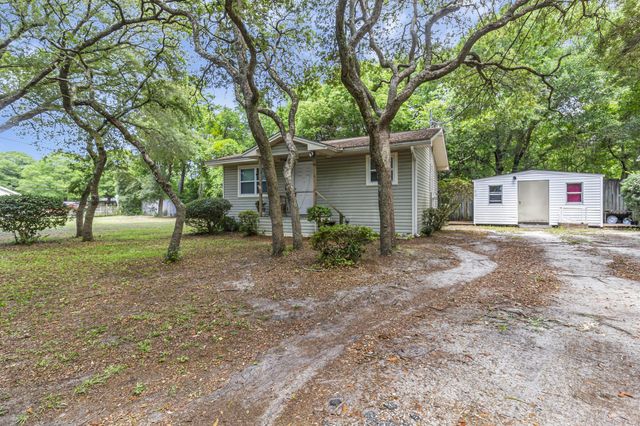 348 Gladys Street, Fort Walton Beach, FL 32547