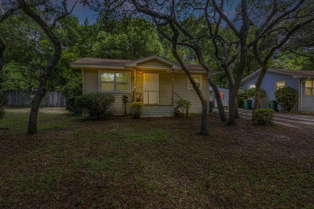 348 Gladys Street, Fort Walton Beach, FL 32547