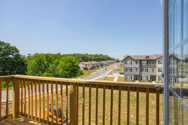 309 Jerry Butler Dr, La Vergne, TN 37086