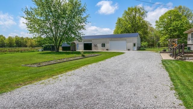 6175 Downs Road NW, Warren, OH 44481