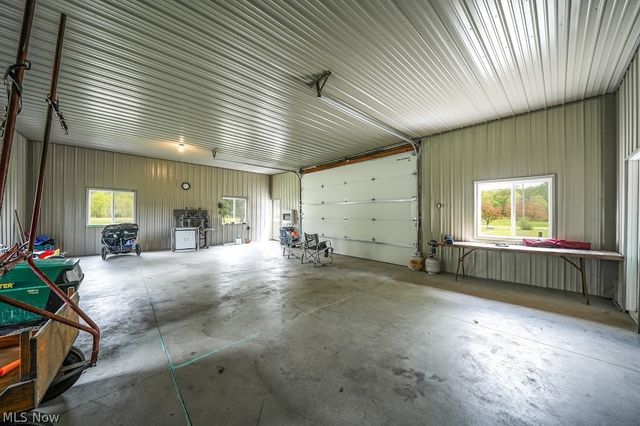 6175 Downs Road NW, Warren, OH 44481