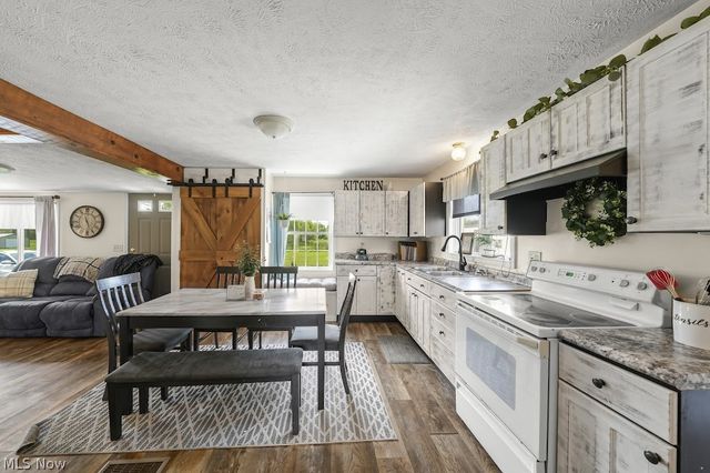 6175 Downs Road NW, Warren, OH 44481