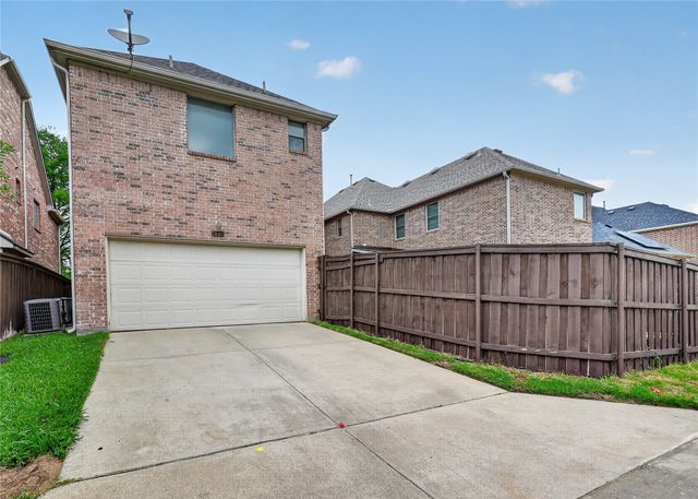 1468 Bristol Lane, Lewisville, TX 75077