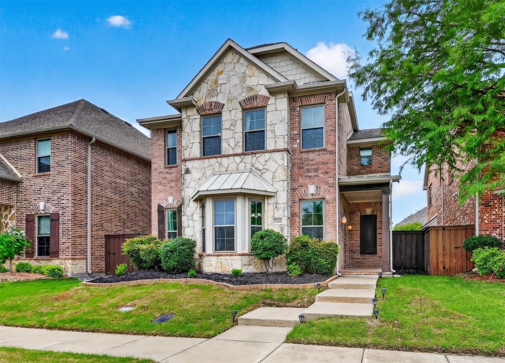 1468 Bristol Lane, Lewisville, TX 75077