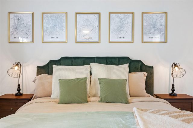 1734 Ashford Hollow Lane, Houston, TX 77077