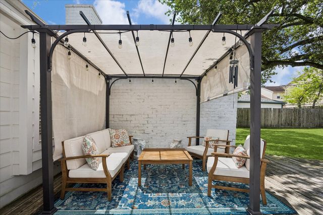 1734 Ashford Hollow Lane, Houston, TX 77077