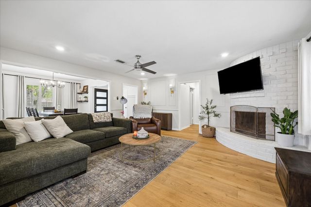 1734 Ashford Hollow Lane, Houston, TX 77077