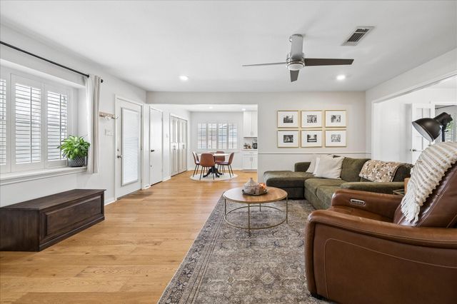 1734 Ashford Hollow Lane, Houston, TX 77077