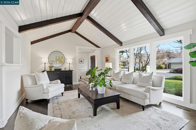 152 152 Walford Dr, Moraga, CA 94556