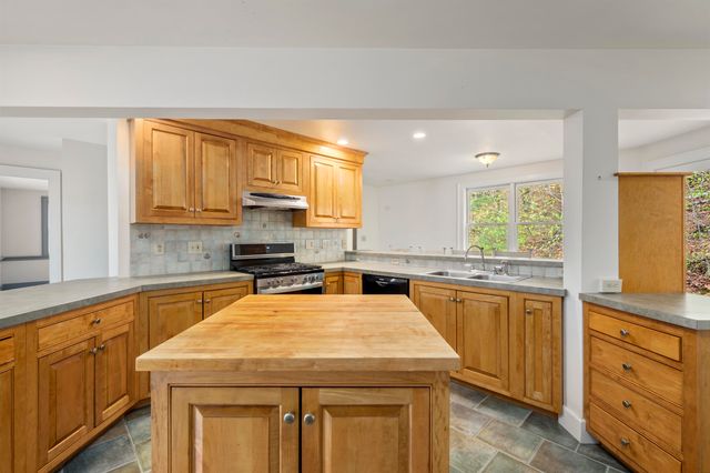 83-1 Stage Road, Sanbornton, NH 03269