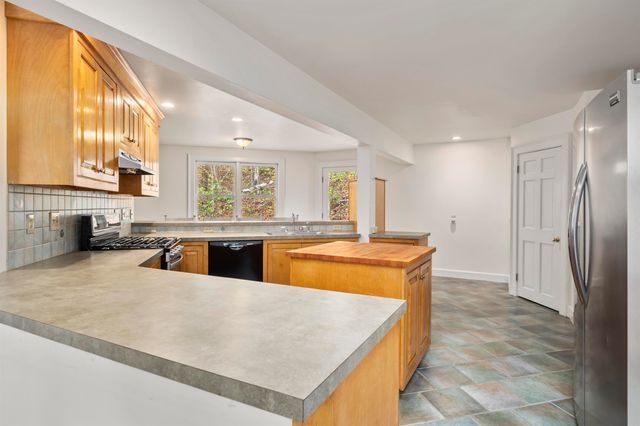 83-1 Stage Road, Sanbornton, NH 03269