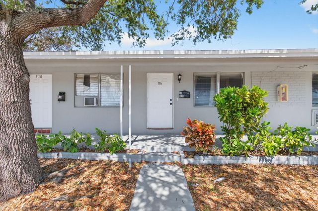 512 N 9th Avenue N, Lake Worth Beach, FL 33460