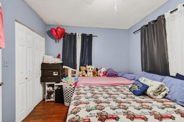 512 N 9th Avenue N, Lake Worth Beach, FL 33460