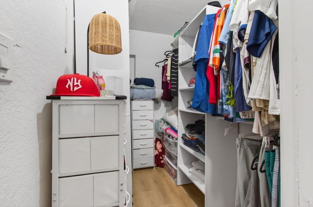 512 N 9th Avenue N, Lake Worth Beach, FL 33460