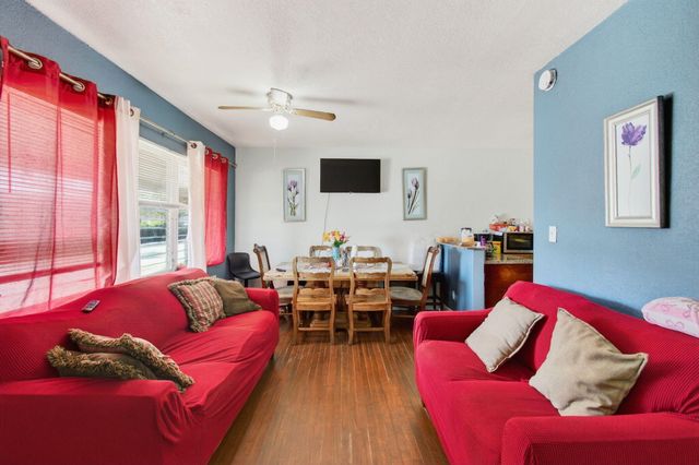 512 N 9th Avenue N, Lake Worth Beach, FL 33460