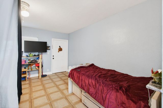 512 N 9th Avenue N, Lake Worth Beach, FL 33460