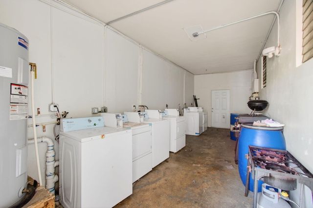 512 N 9th Avenue N, Lake Worth Beach, FL 33460