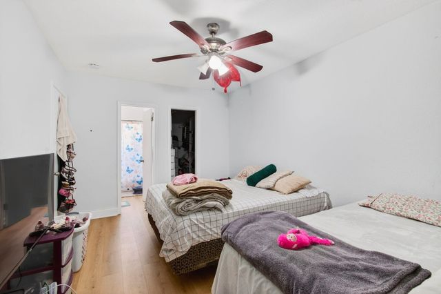 512 N 9th Avenue N, Lake Worth Beach, FL 33460