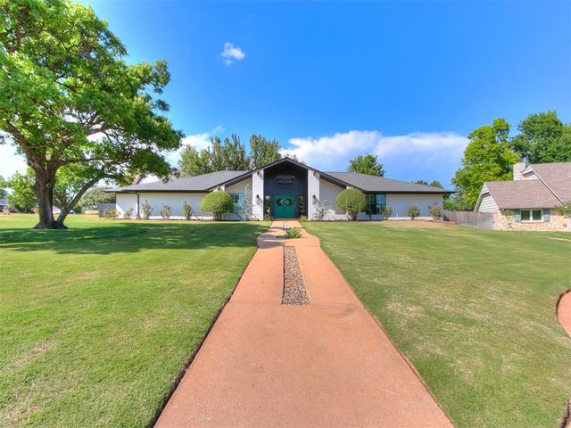 12108 S Quail Creek Road, Oklahoma City, OK 73120
