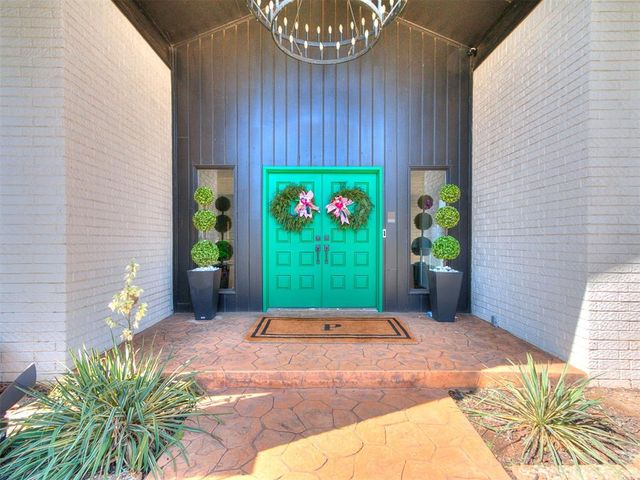 12108 S Quail Creek Road, Oklahoma City, OK 73120