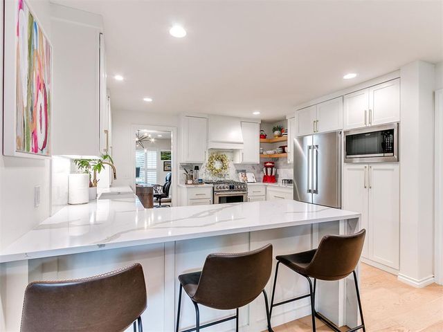 12108 S Quail Creek Road, Oklahoma City, OK 73120