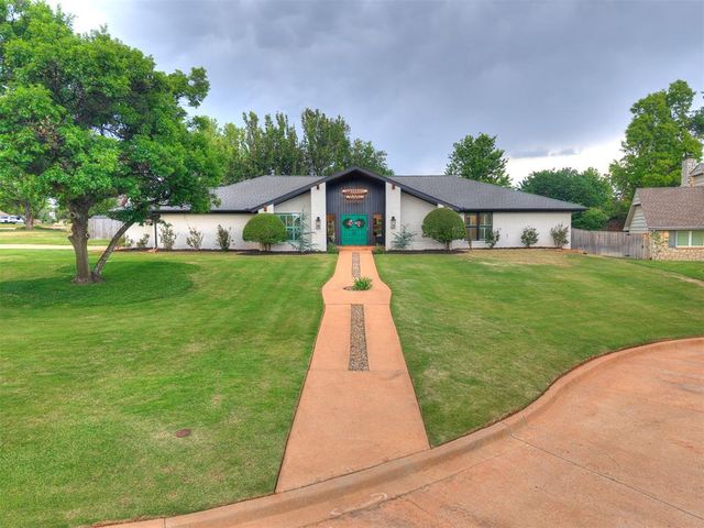 12108 S Quail Creek Road, Oklahoma City, OK 73120