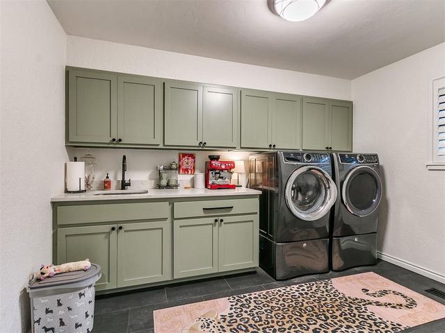 12108 S Quail Creek Road, Oklahoma City, OK 73120