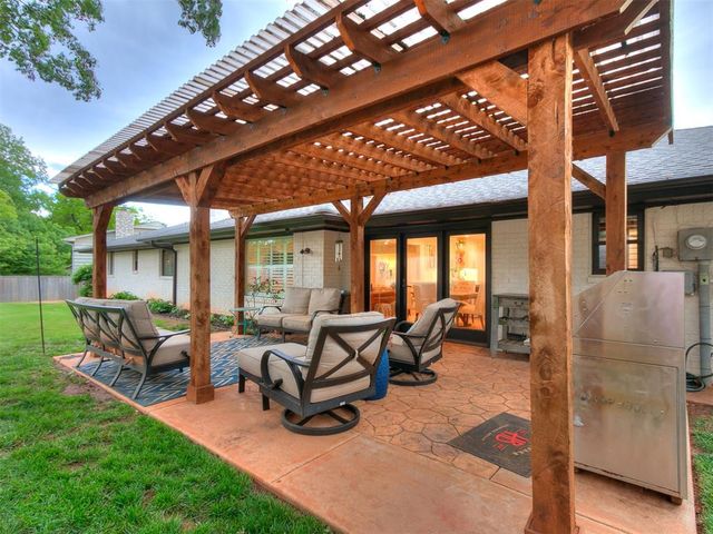 12108 S Quail Creek Road, Oklahoma City, OK 73120