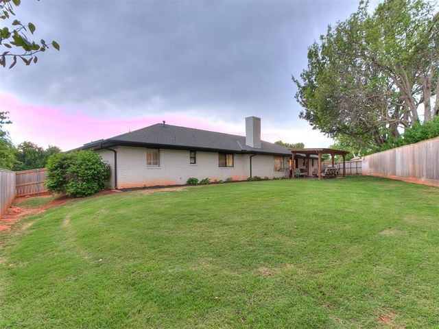 12108 S Quail Creek Road, Oklahoma City, OK 73120