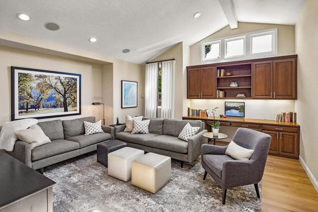 1068 Rose Avenue, Mountain View, CA 94040