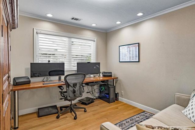 1068 Rose Avenue, Mountain View, CA 94040