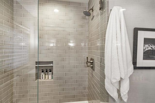 1068 Rose Avenue, Mountain View, CA 94040