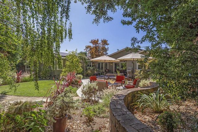 1068 Rose Avenue, Mountain View, CA 94040