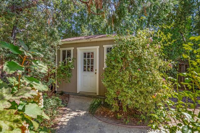 1068 Rose Avenue, Mountain View, CA 94040